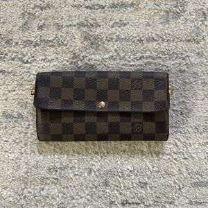 ***SOLD***Damier Louis Vuitton Wallet
